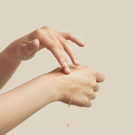 I'M FROM Mugwort EssenceĀ (160ml) texture