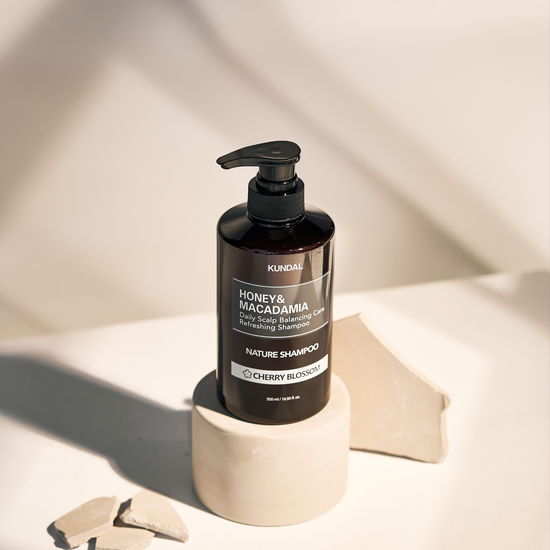 KUNDAL Honey & Macadamia Nature Shampoo Cherry Blossom (500ml)