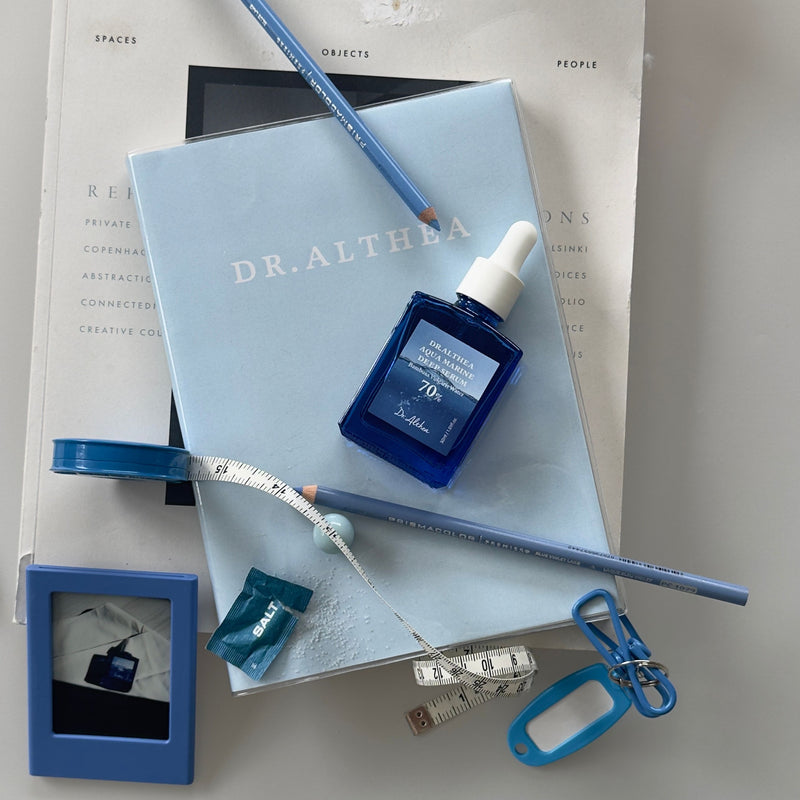 DR. ALTHEA Aqua Marine Deep Serum lifestyle shot