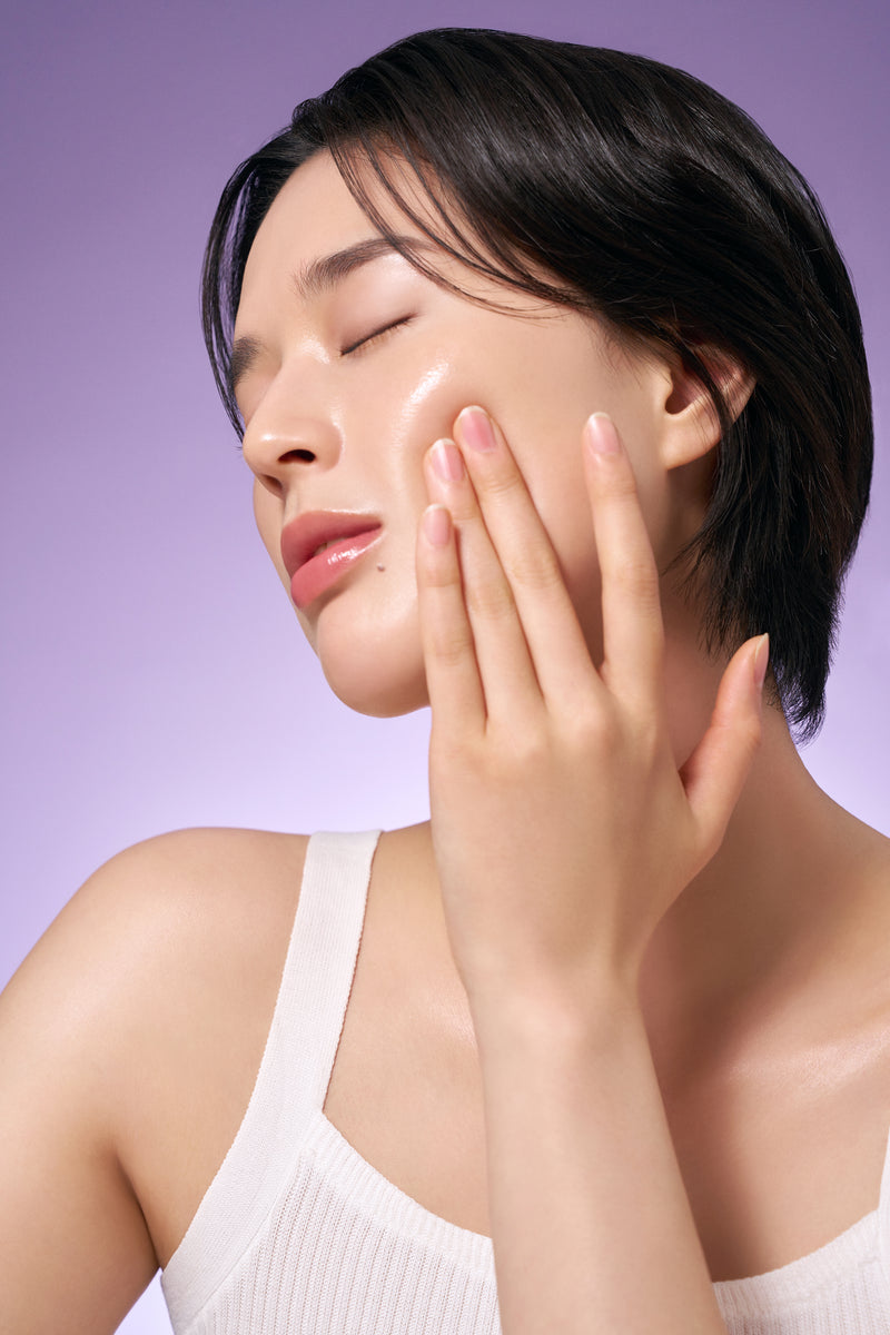 PURITO Bakuchiol Timeless Bloom Revitalising Serum (30ml) MODEL