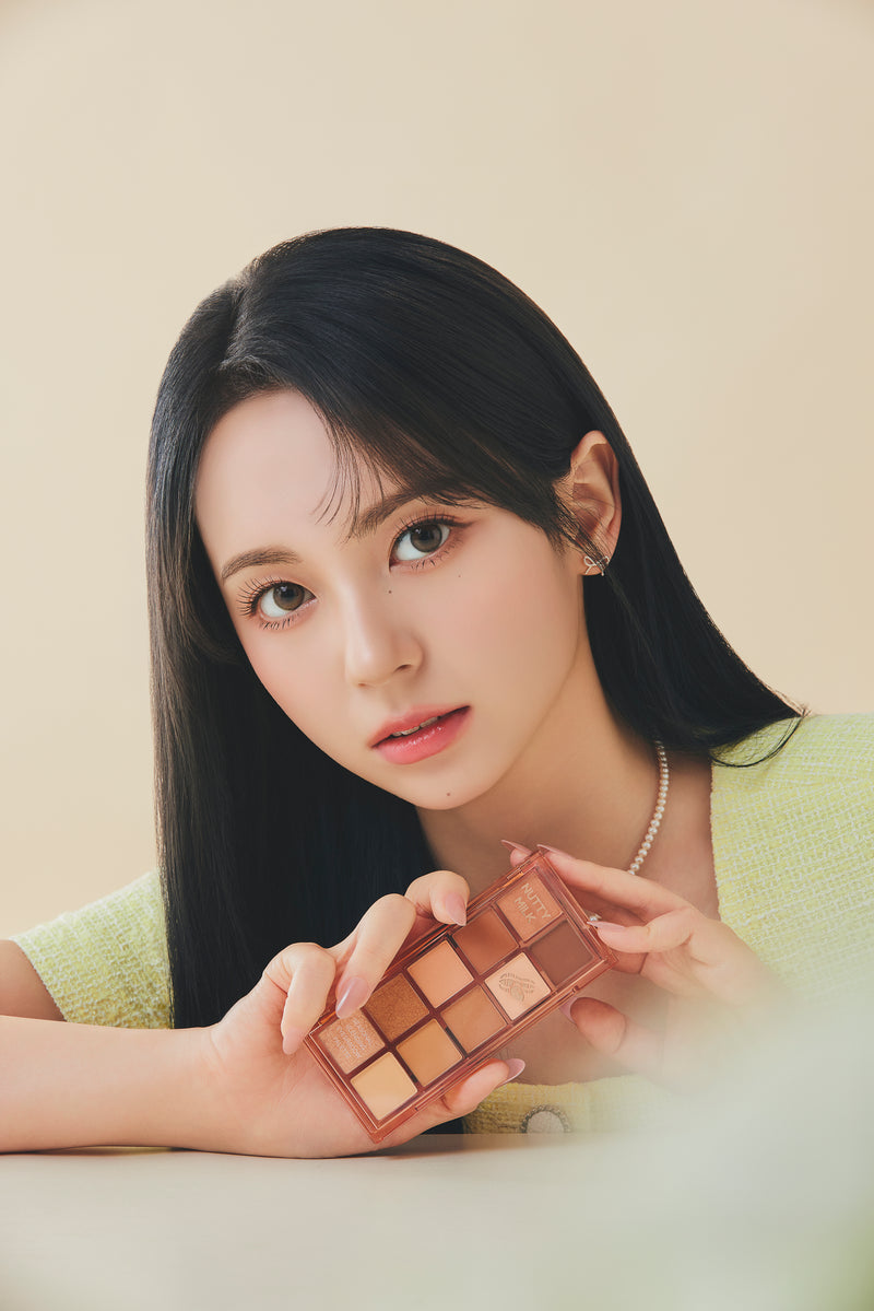 Peach C Seasonal Blending Eyeshadow Palette 05 Nutty Milk Model(6.4g)