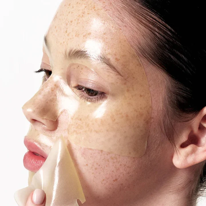 VT Vita-Light Reedle Shot 100 2-Step Hydrogel Mask AFTER